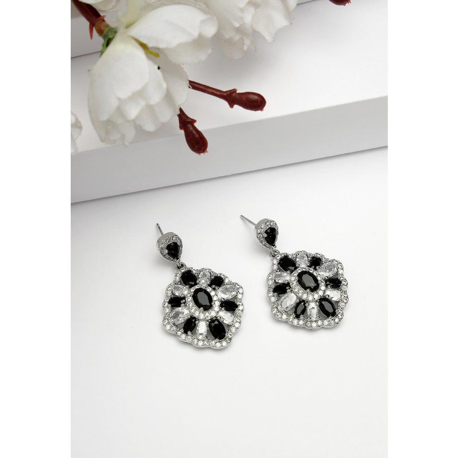 AVANT-GARDE PARIS  Collection Diva Boucles d'oreilles statement en zirconium cubique 