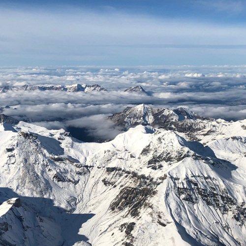 Geschenkidee  Helikopterflug über die Berner Alpen - 45 Minuten (für 1 Person) 