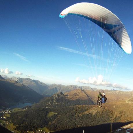 Geschenkidee  Pilote pendant une demie-journée à Davos (pour 1 personne) 