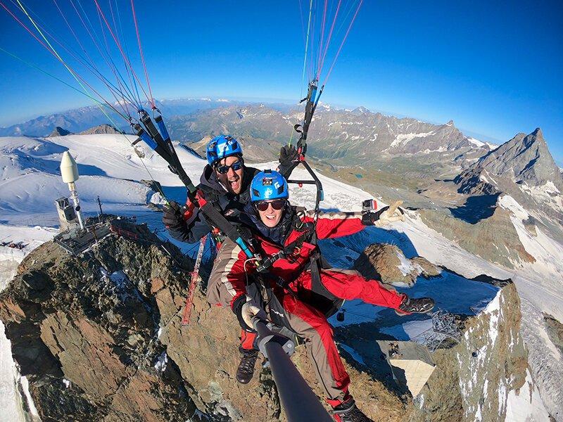 Smartbox  Unvergesslicher 25-minütiger Tandem-Gleitschirmflug mit Foto- und Video-Souvenir - Geschenkbox 