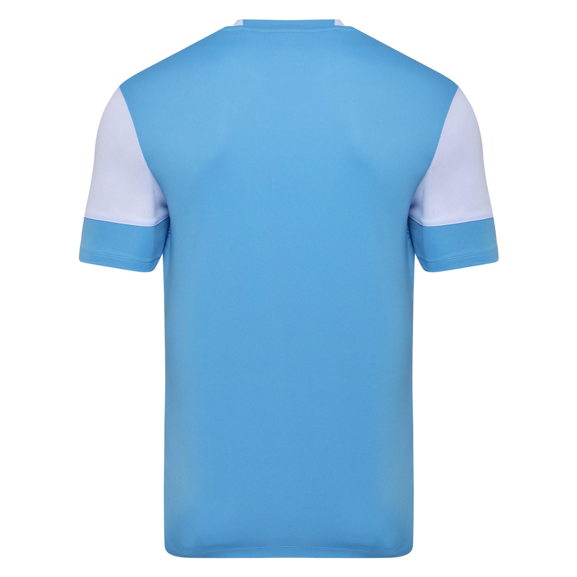 Umbro  Vier Trikot 