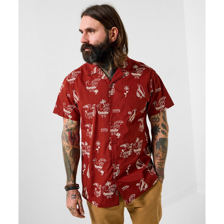Chemise à col ouvert brodée motif oiseau