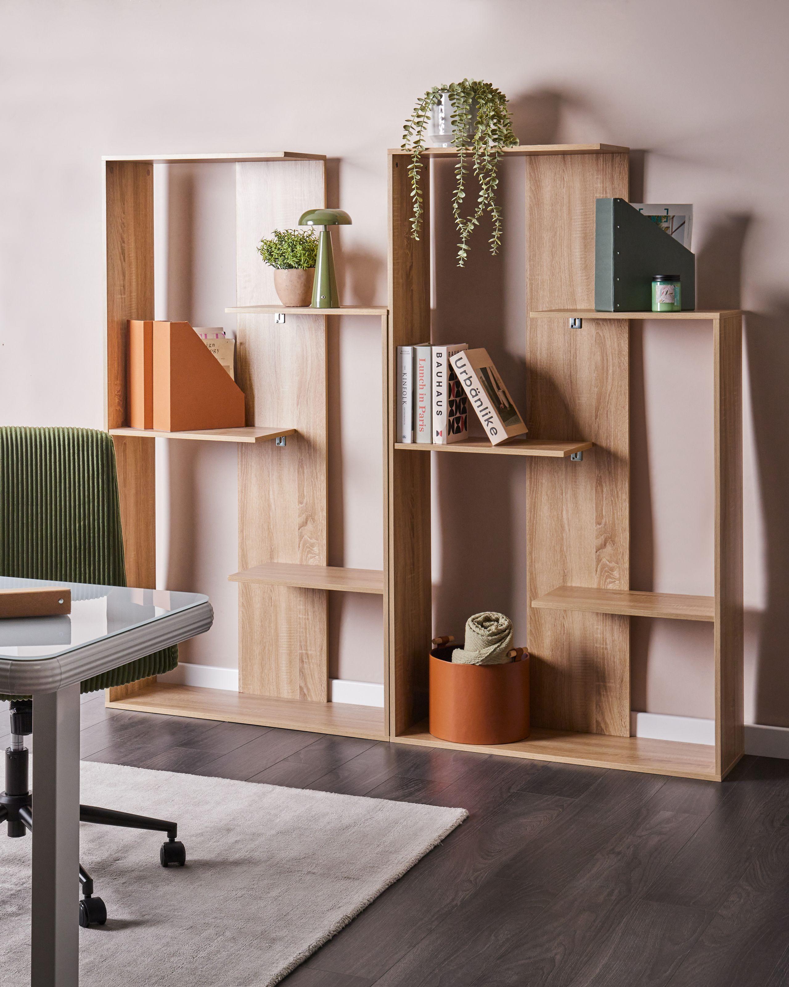 Beliani Bücherregal mit 3 Ebenen Skandinavisch KAHNTAH  