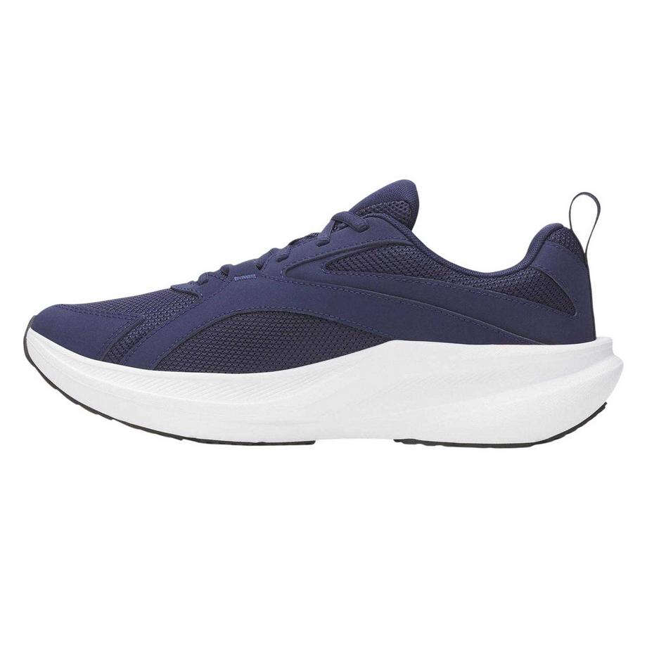 UNDER ARMOUR Assert 11 Sneaker  