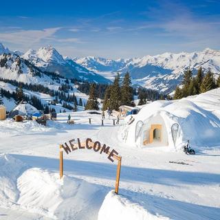 Geschenkidee  Fondue & Schneeschuhlaufen in Davos oder Gstaad (für 2 Personen) 