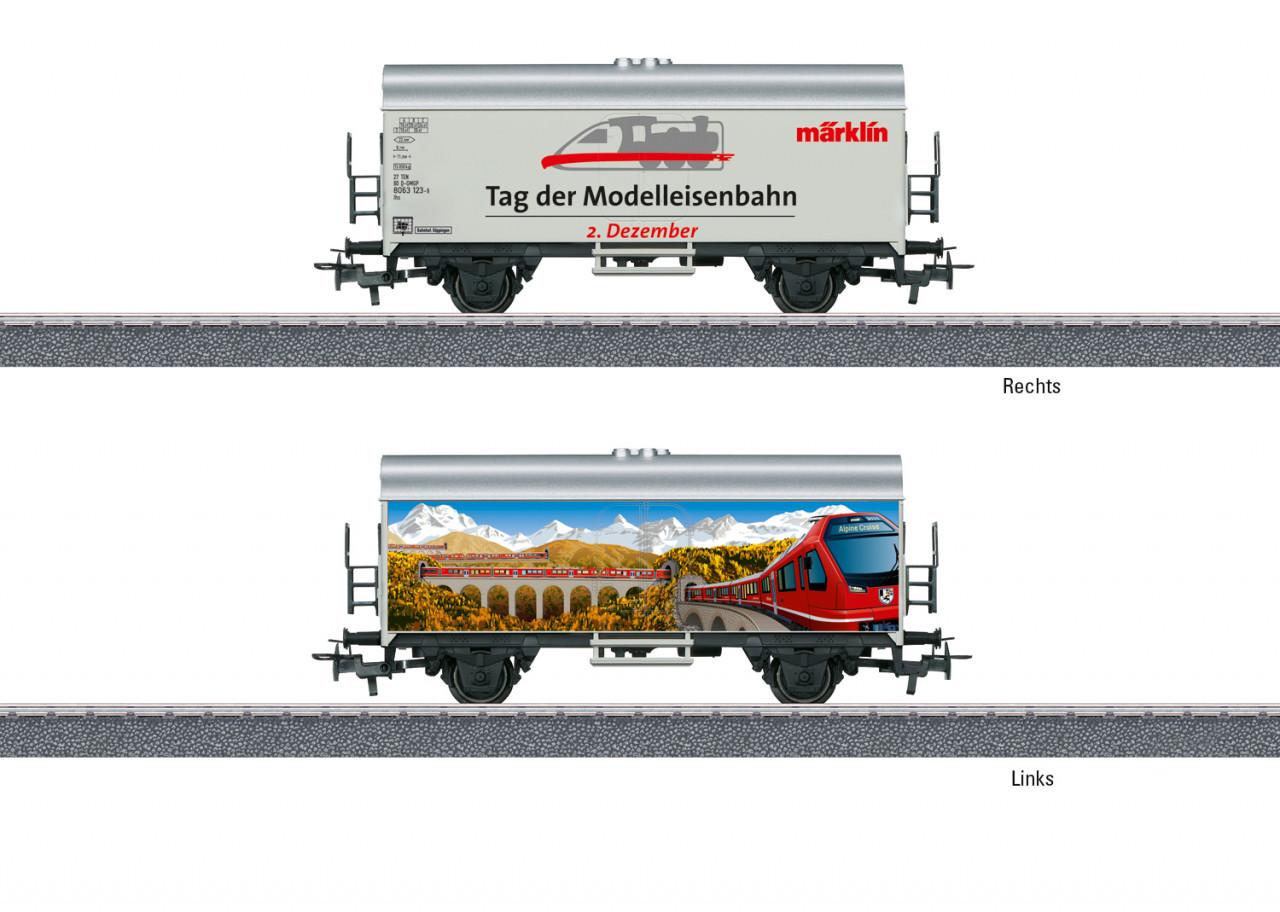 märklin       Vorbild:  Kühlwagen als Privatwagen in der Gestaltung zum Internationalen Tag der Modelleisenbahn am 2. Dezember.    Modell:  Beide Seiten sind unterschiedlich gestaltet. Mit Relex-Kupplungen. Länge über Puffer 11,5 cm. Gleichstromradsatz E700580. 