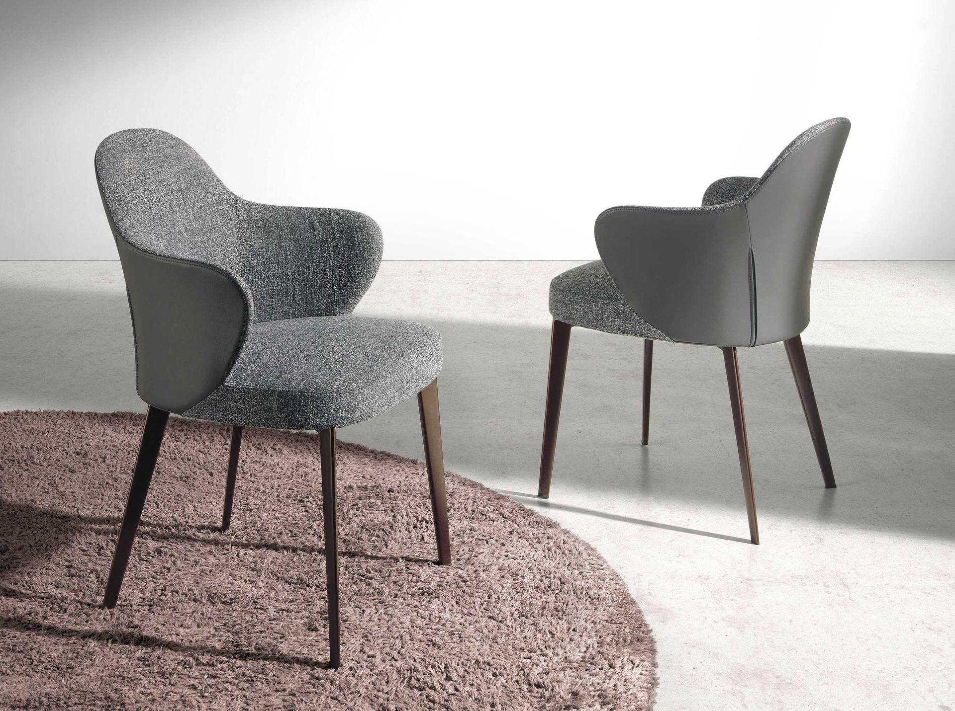 ANGEL CERDA Sedia in tessuto ed ecopelle grigio scuro  