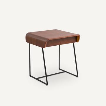 Nachttisch mit Walnussfurnier