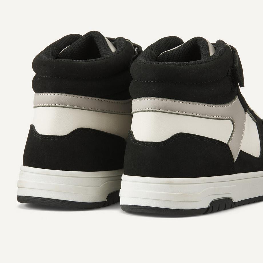 La Redoute Collections Zweifarbige hohe Sneakers mit elastischen Schnürsenkeln Zweifarbige hohe Sneakers mit elastischen Schnürsenkeln 
