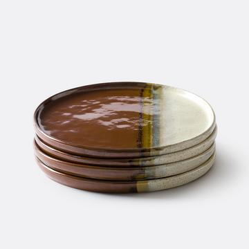 Set mit 4 flachen Tellern aus Steingut mit reaktiver Glasur