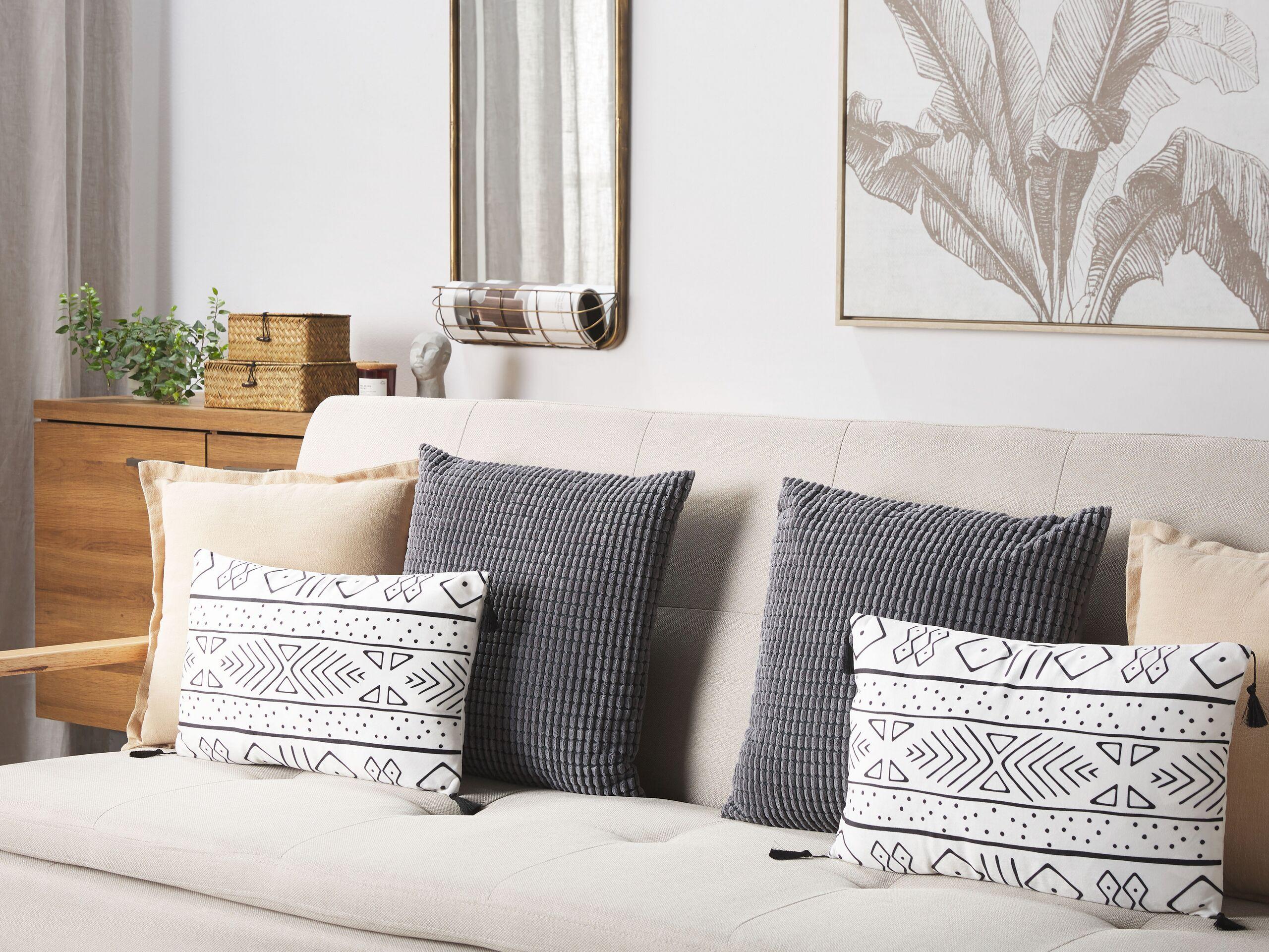 Beliani Dekokissen 2er Set aus Samtstoff Modern SCHEFFLERA  