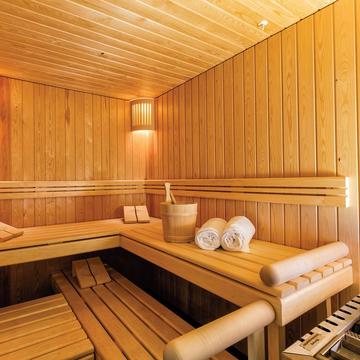 Fuga di 1 notte in hotel 4* sulle rive del Lago Sarnen con sauna e bagno turco - Cofanetto regalo
