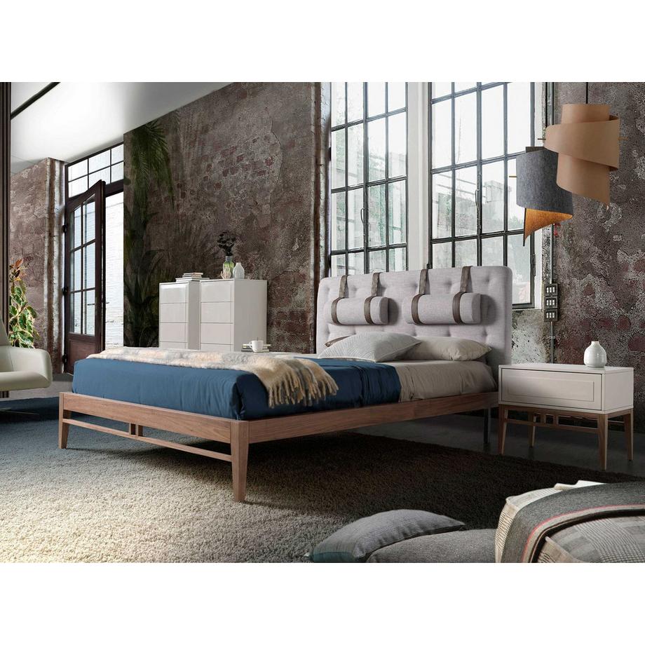 ANGEL CERDA Nachttisch in Beige und Walnussholz  