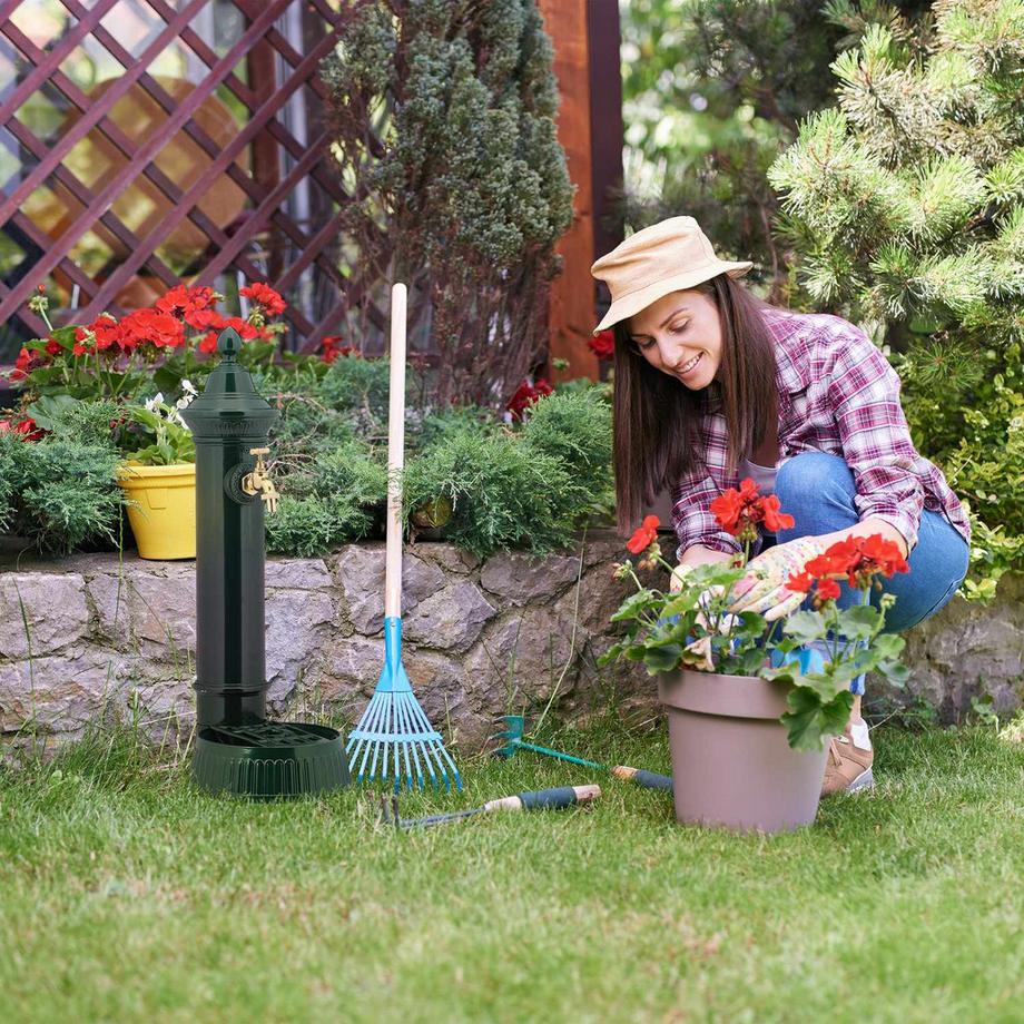 B2X  Antiker Standbrunnen 