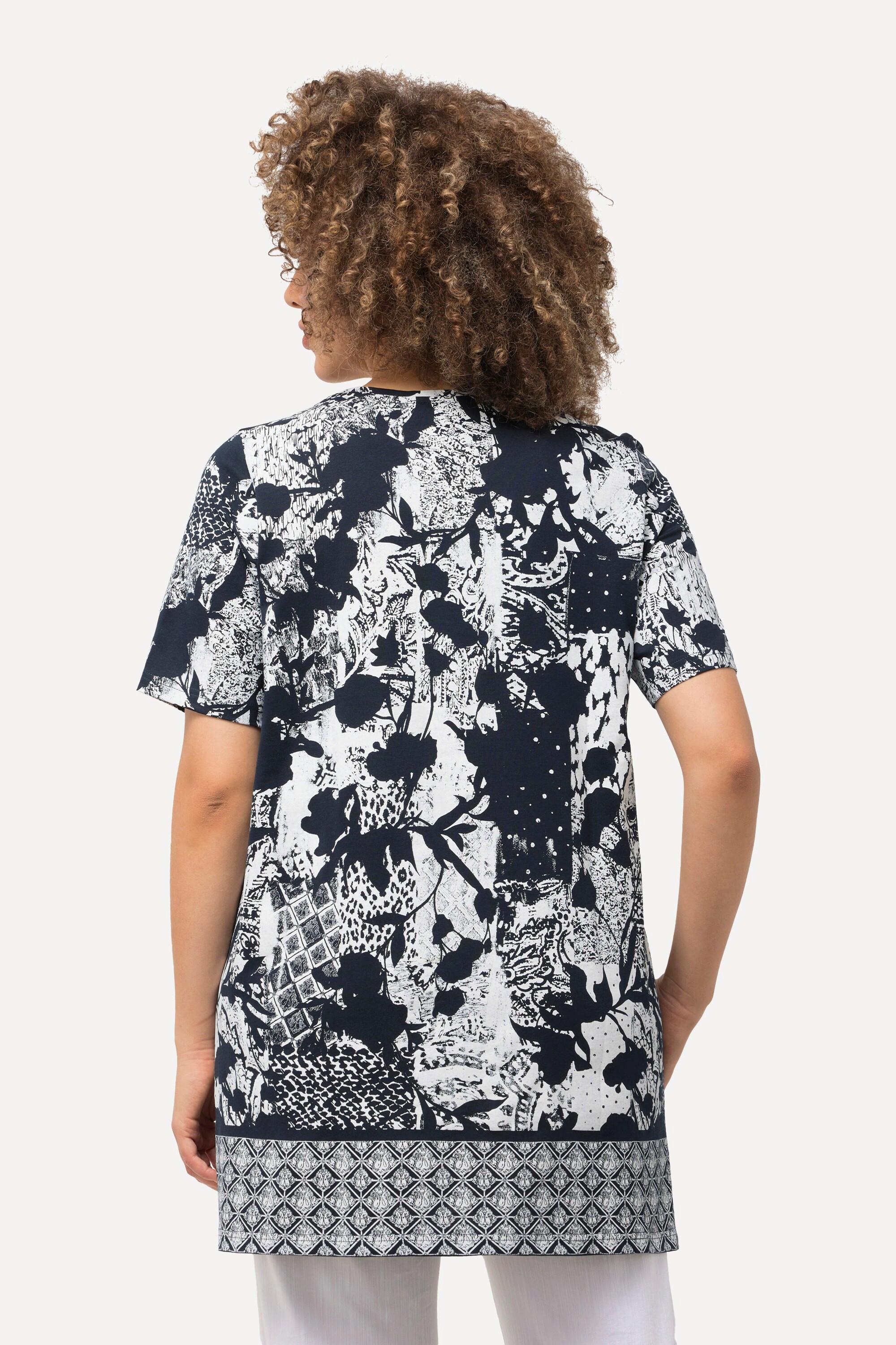 Ulla Popken  T-shirt con stampa patchwork, laccetti, scollo a V e mezze maniche 