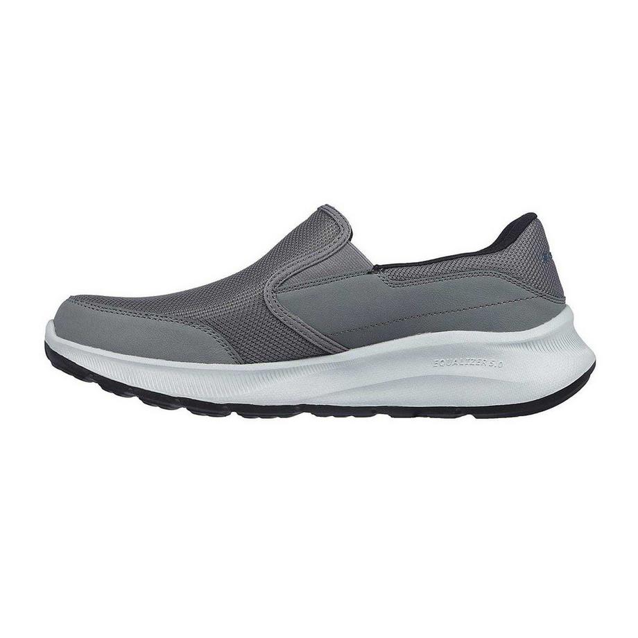 SKECHERS Equalizer 5.0 Persistable Sneaker  
