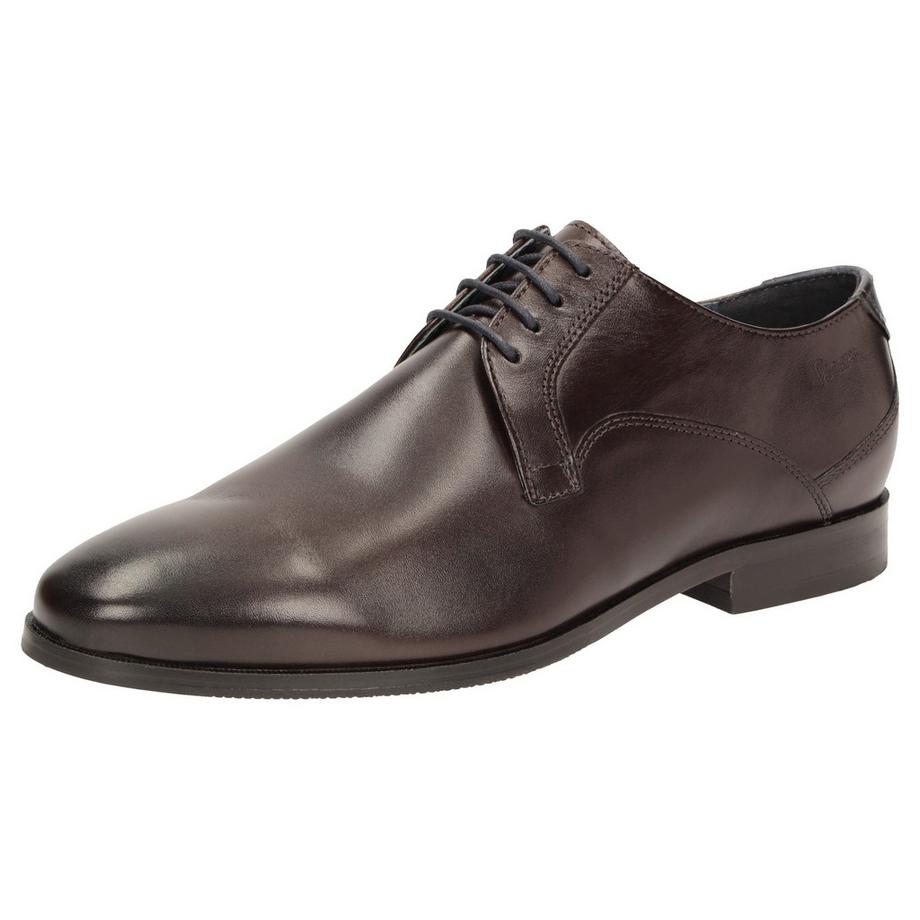 Chaussure à lacets