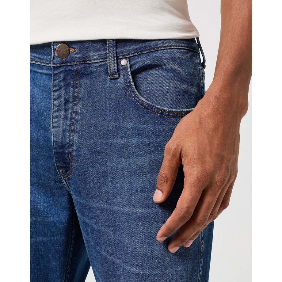Wrangler Greensboro Straight Leg Low Stretch Jeans  