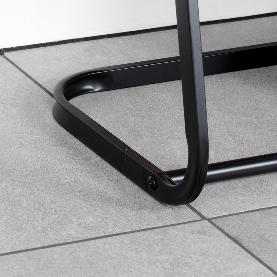 B2X  Freistehender Handtuch- und Kleiderbügel ausem Metall 