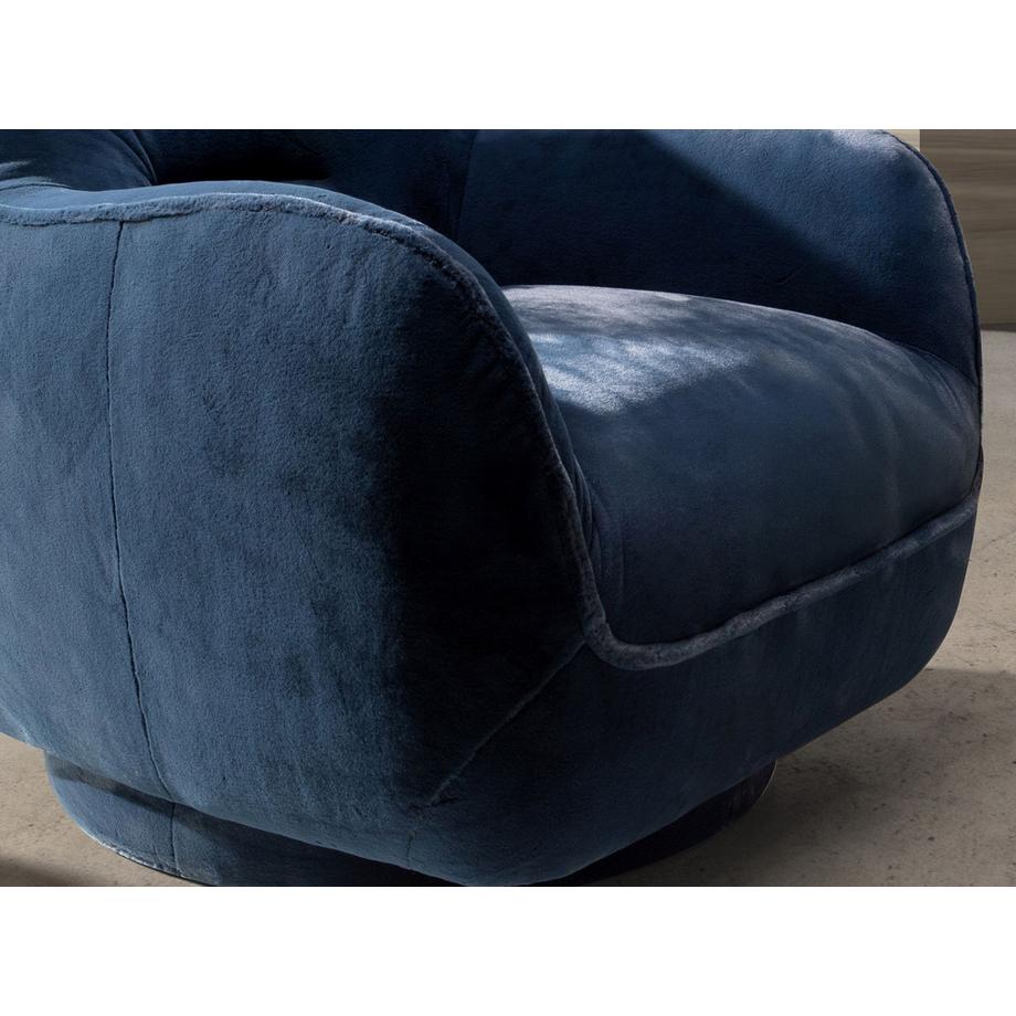 ANGEL CERDA Poltrona girevole dal design moderno  