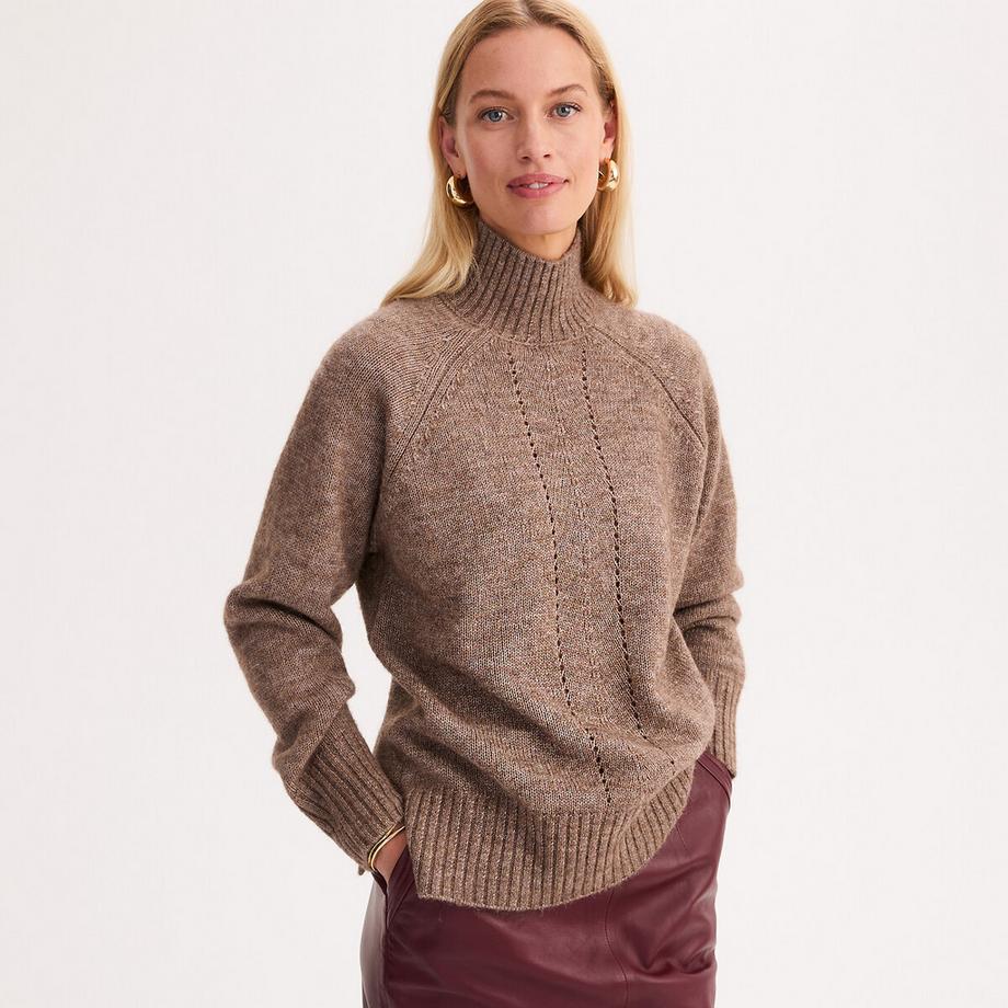 Pullover mit Stehkragen aus grobem Strick mit Lochmusterdetails