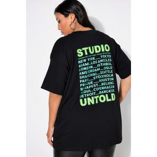 Studio Untold  T-shirt con band, taglio oversize e stampa dedicata al tour 