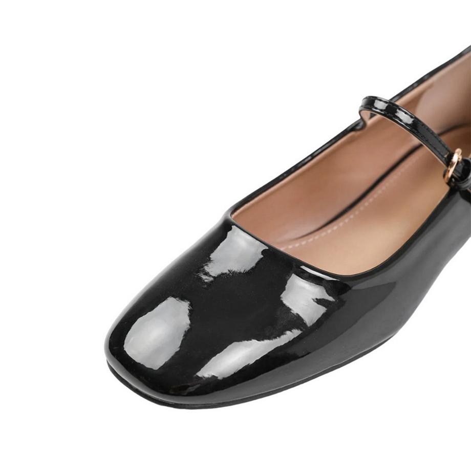 Where's That From Minsk Lackleder Pumps  
