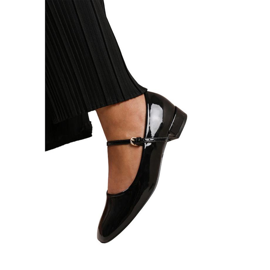 Where's That From Minsk Lackleder Pumps  