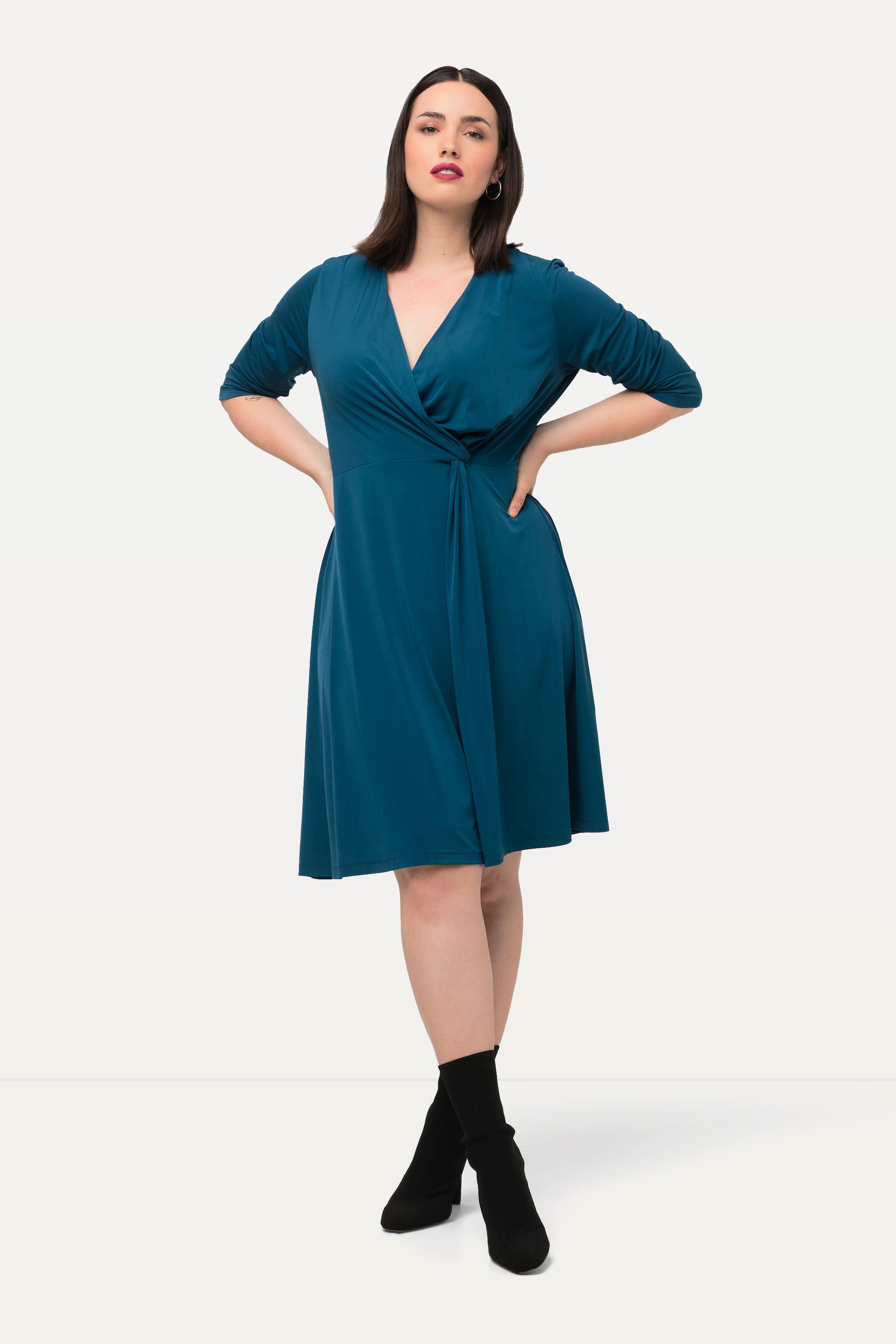 Ulla Popken  Robe en tissu fluide, décolleté en V et manches 3/4, drapé 