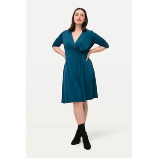 Ulla Popken  Robe en tissu fluide, décolleté en V et manches 3/4, drapé 