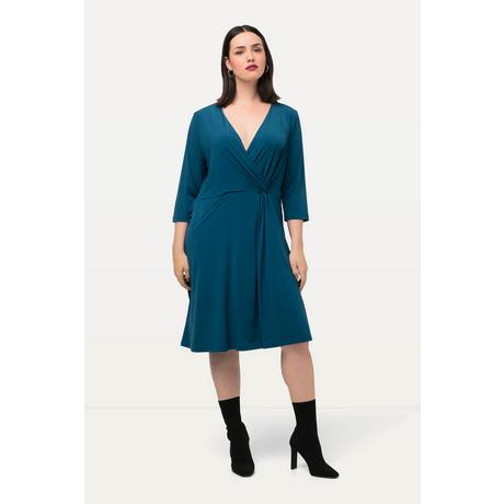 Ulla Popken  Robe en tissu fluide, décolleté en V et manches 3/4, drapé 