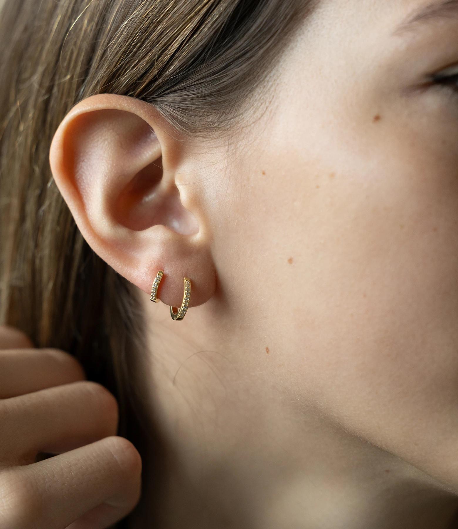 PHANTASYA  Einzel-Creole mit Zirkonia geschlossen gross 1493 Vergoldet 