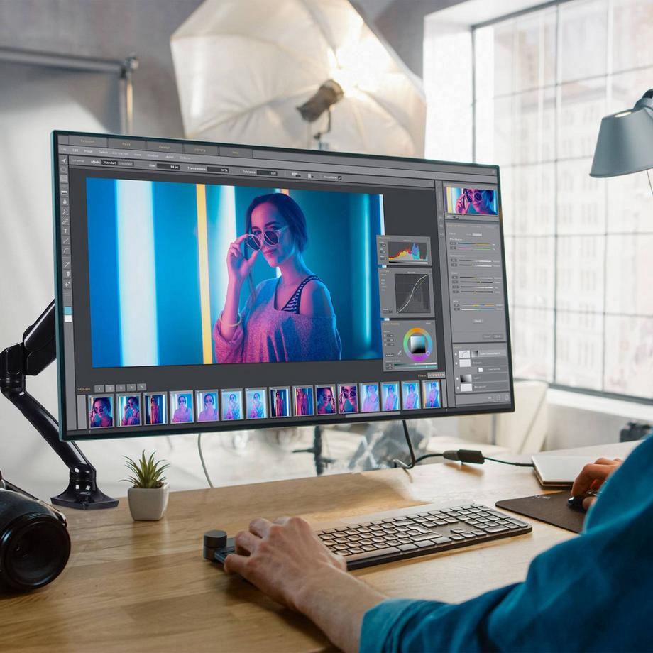 B2X  Tisch zur Montage eines Monitors 