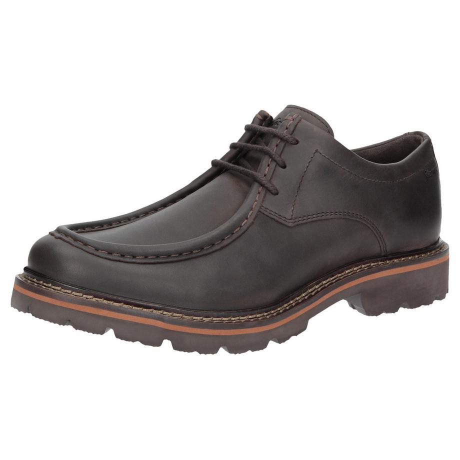 Chaussure à lacets