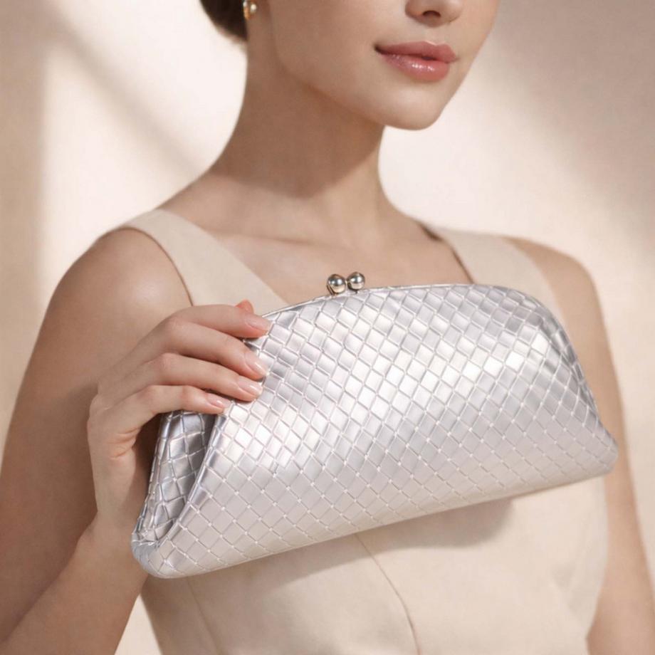 Gallantry  Borsa da sera da donna morbida, intrecciata, con chiusura a sfera e tracolla a catena 
