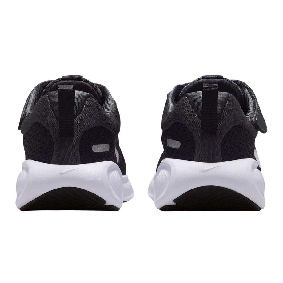 NIKE Stellar Ride Sneaker  
