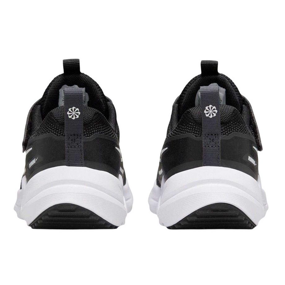 NIKE Cosmic Sneaker mit Klettverschluss  