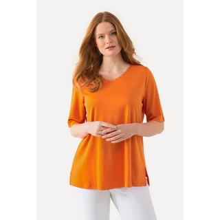 Ulla Popken  T-shirt dal taglio svasato in cotone Pima con scollo a V e mezze maniche 