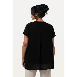 Ulla Popken  Blouse avec drapé, décolleté rond et manches courtes. Silhouette en A. 