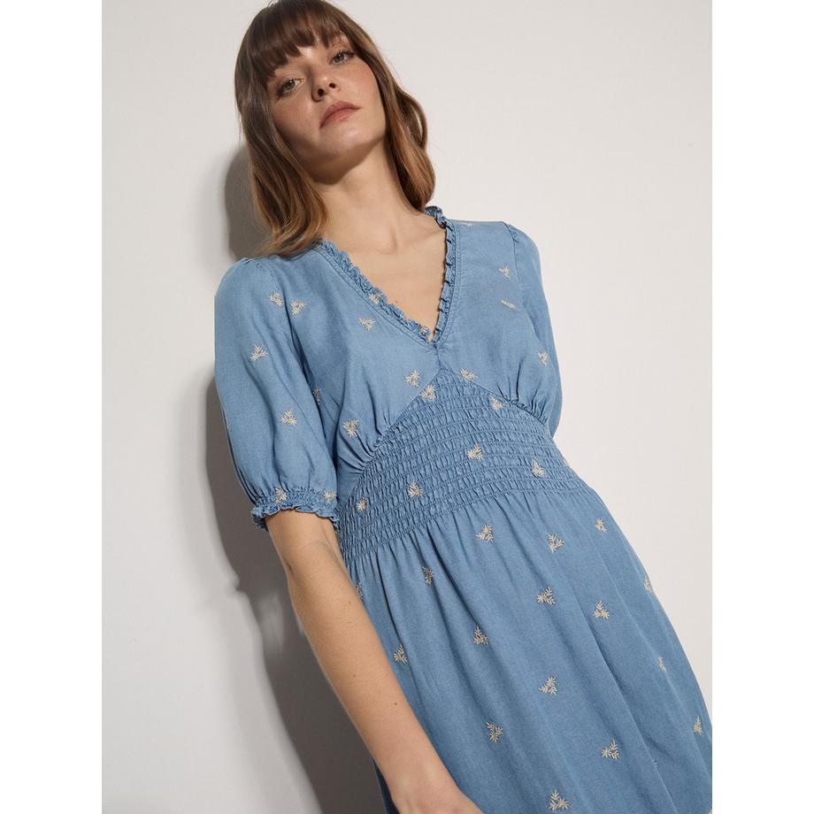 APRICOT Denim Midi Kleid mit Blumenstickerei  