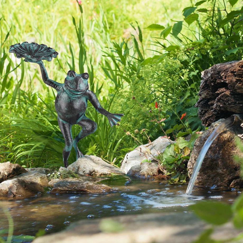 B2X  Gartenfigur Frosch 