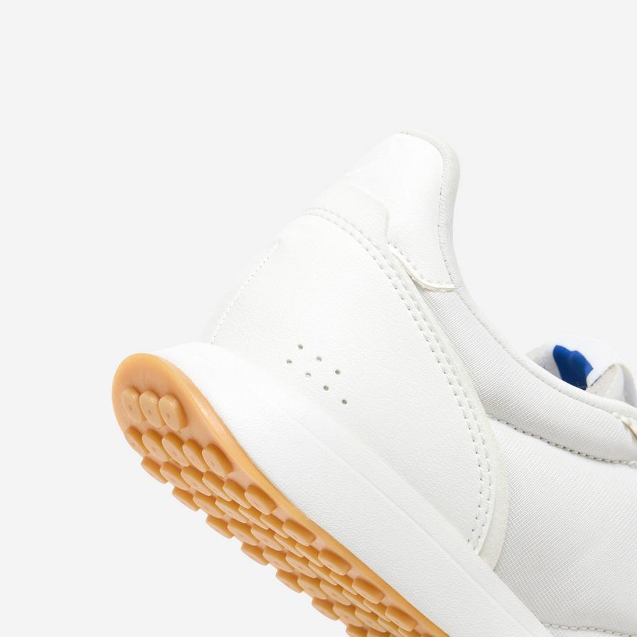 DECATHLON Baskets plates légères  