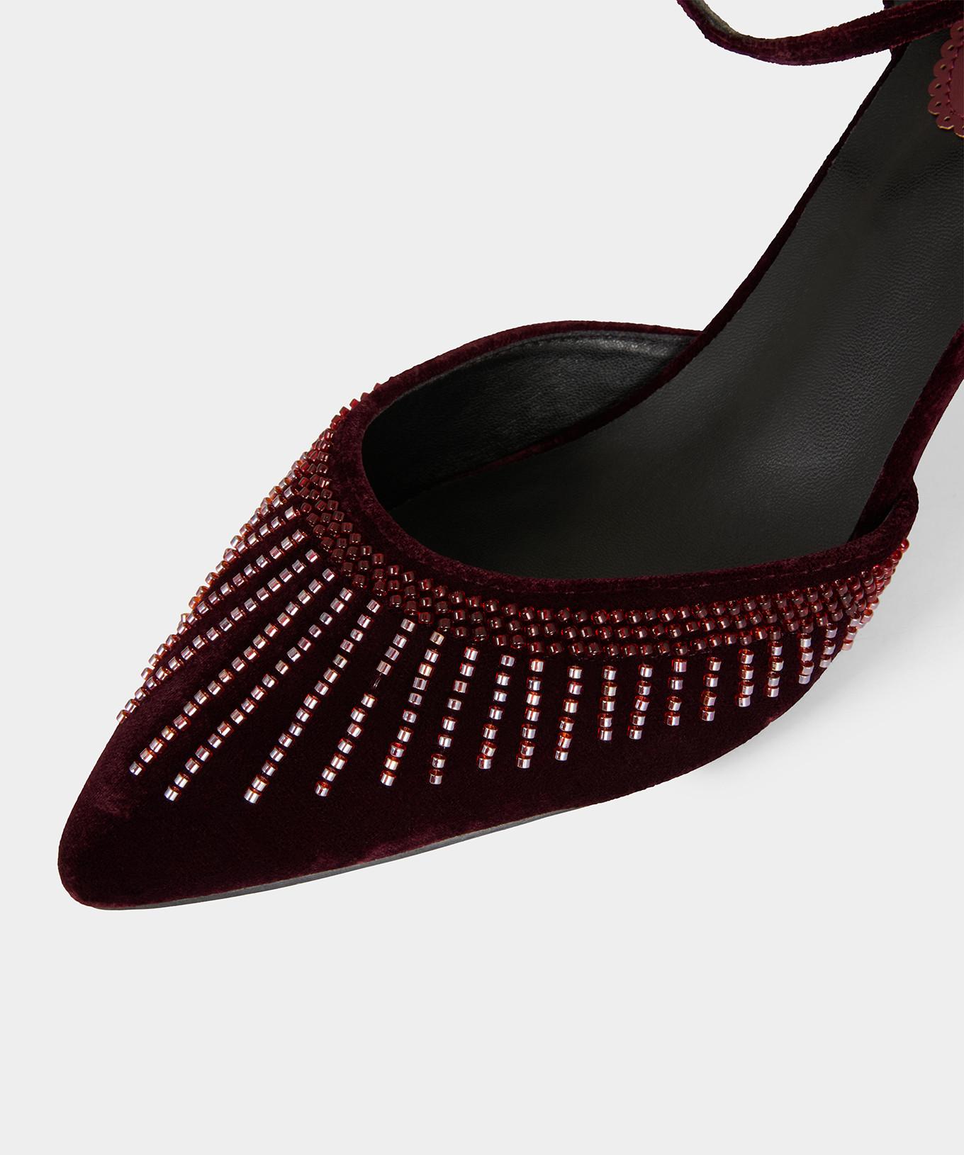 Joe Browns  Schuhe mit Veloursabsatz und Perlenverzierung 