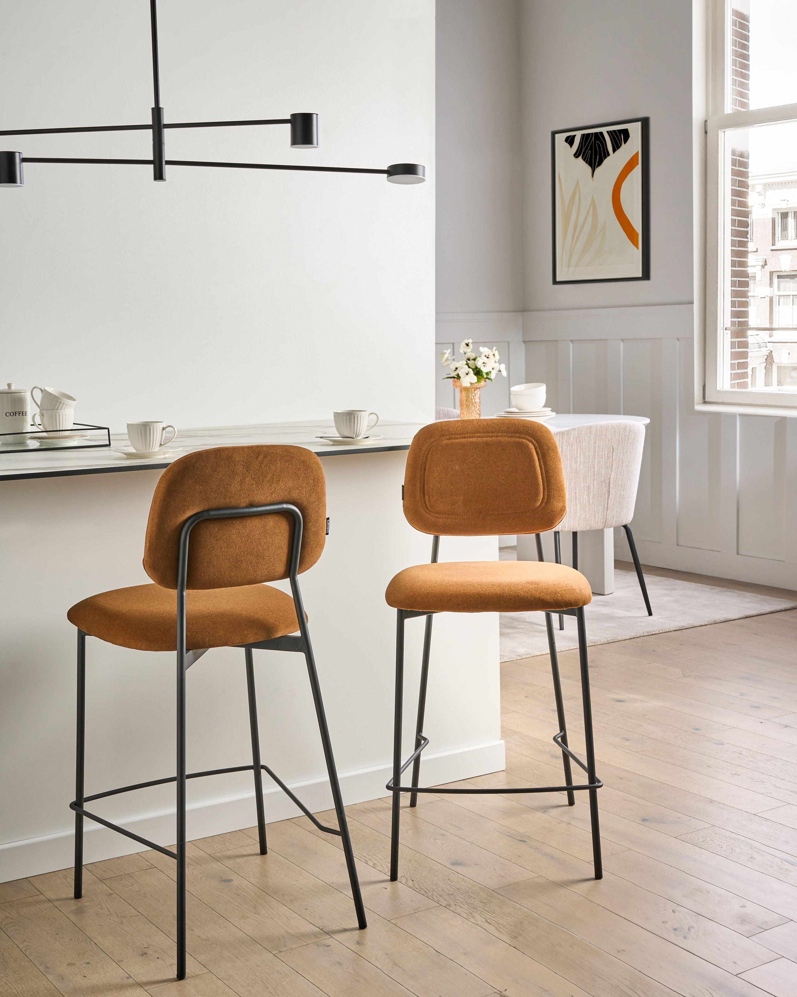 Beliani Set mit 2 Barstühlen aus Samtstoff Modern DUETTE  