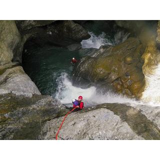 Smartbox  Sensations descente : une expérience de canyoning pour 1 esprit aventurier - Coffret Cadeau 