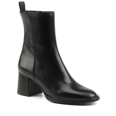 Konstantin Starke  Vittoria-36 