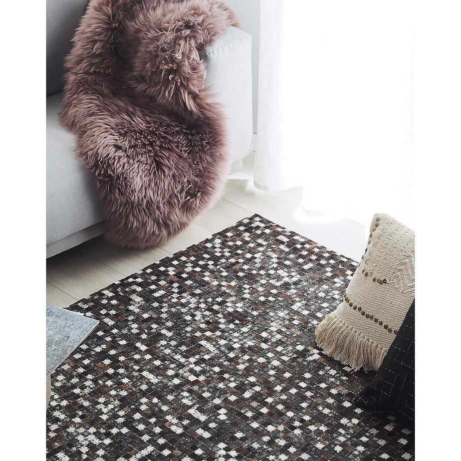 Beliani Tappeto en Pelle di vacchetta Moderno AKKESE  