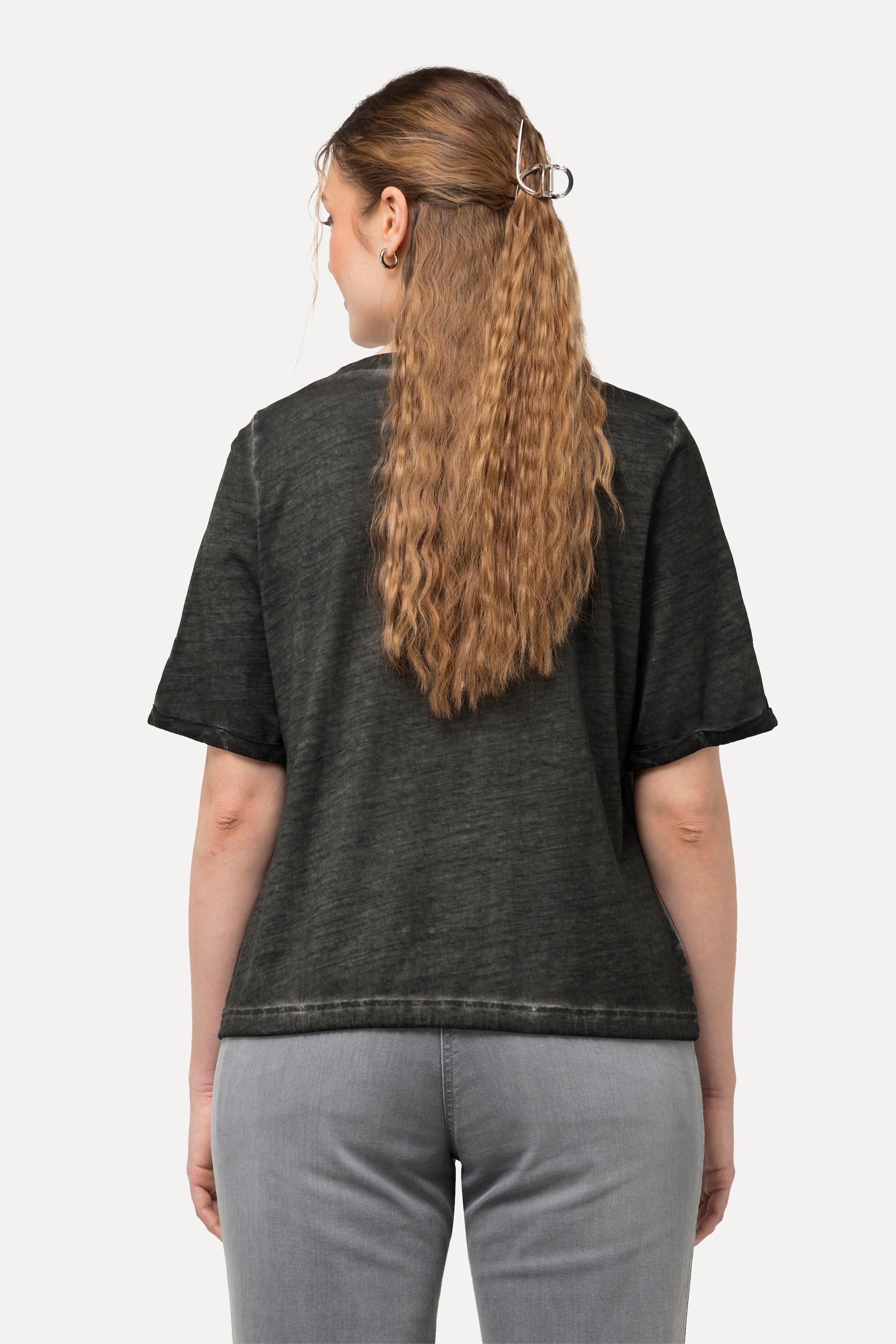 Ulla Popken  T-shirt à manches courtes, avec étoile métallique. Décolleté en forme de cœur et ruban à froncer. 