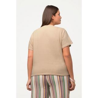 Ulla Popken  T-shirt en coton bio. Décolleté rond et manches courtes. 