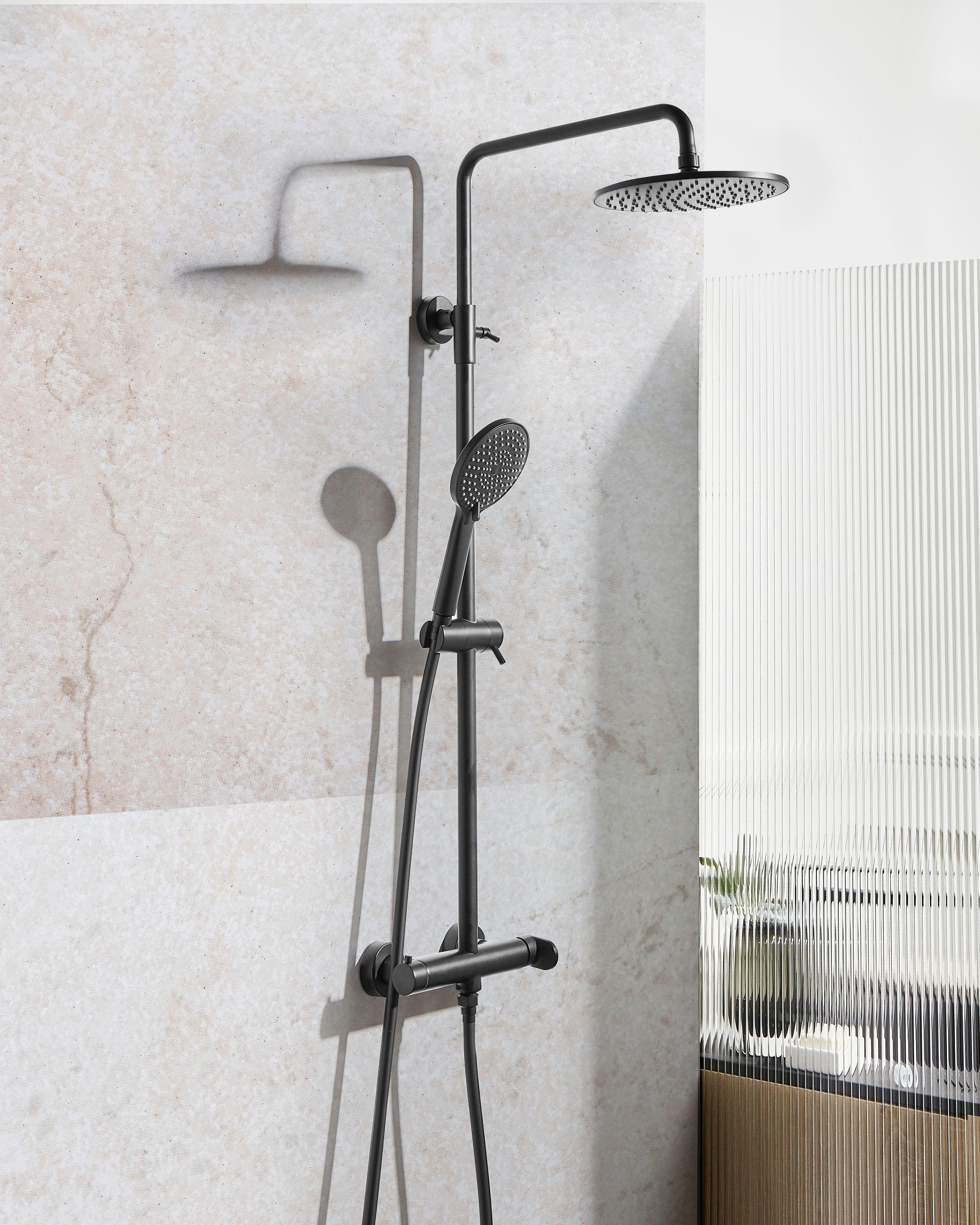 Beliani Ensemble de douche avec mitigeur et douche de pluie en Laiton Moderne CATAMARCA  